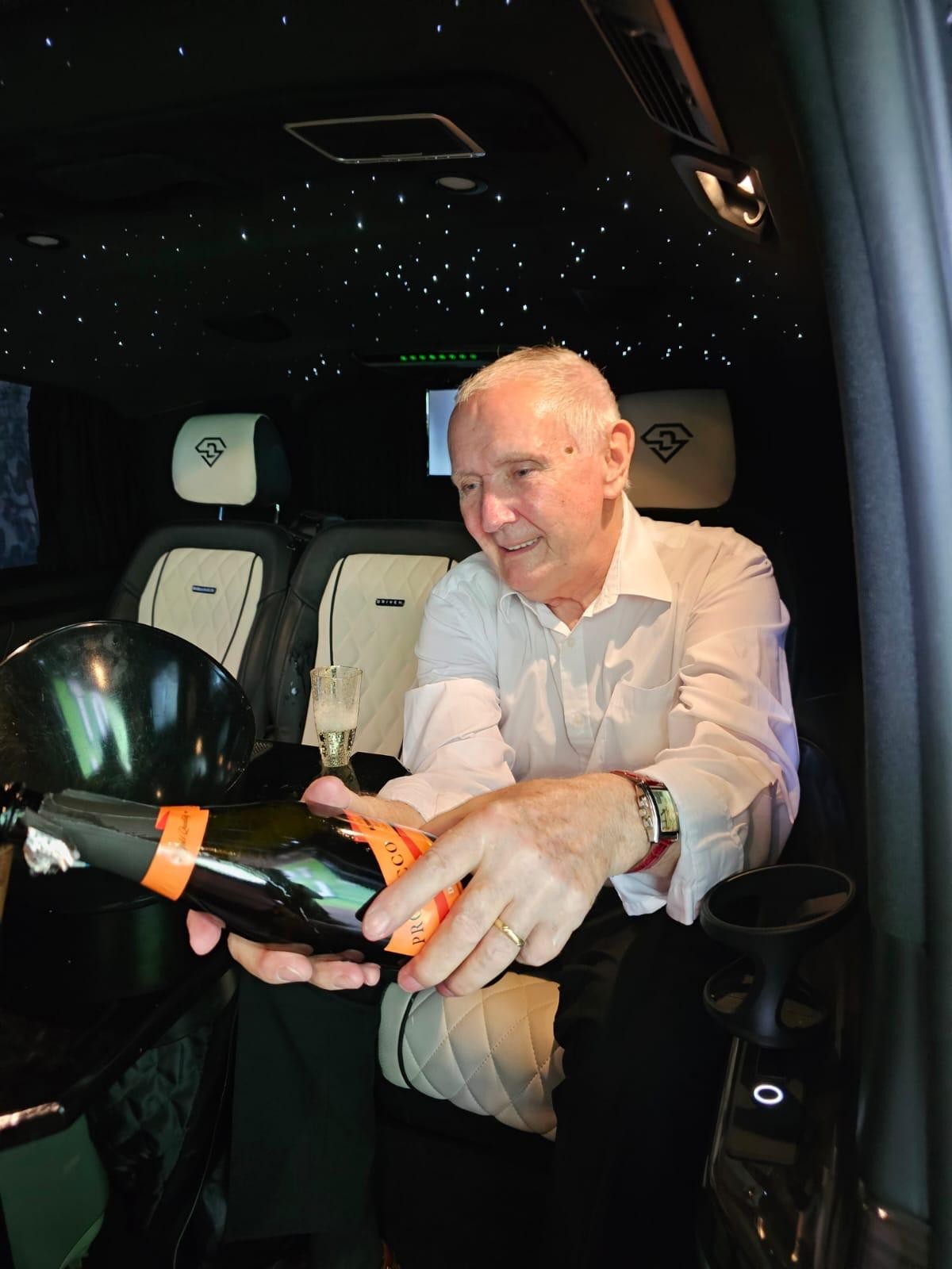 Minibuses and MPVs image 28