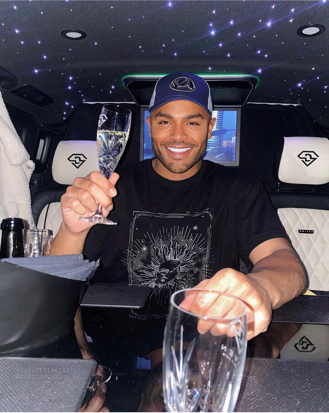 Minibuses and MPVs image 28