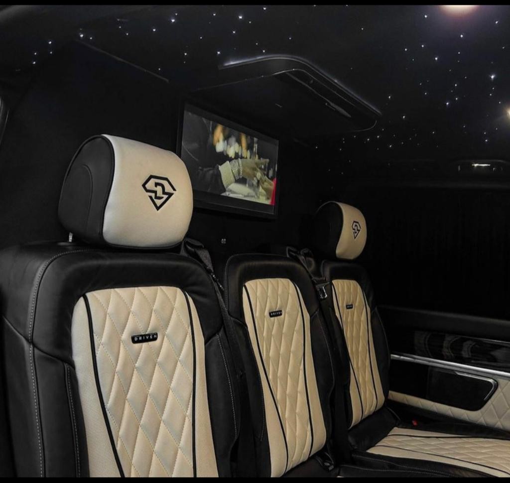 Minibuses and MPVs image 28