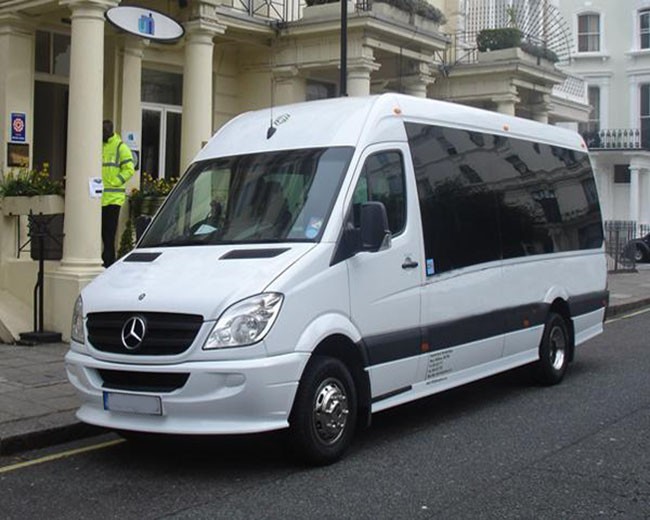 Minibuses and MPVs image 28